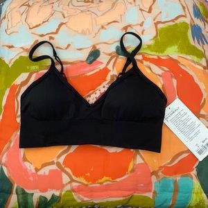 NWT Lululemon Black Ebb to Street Bra A/B